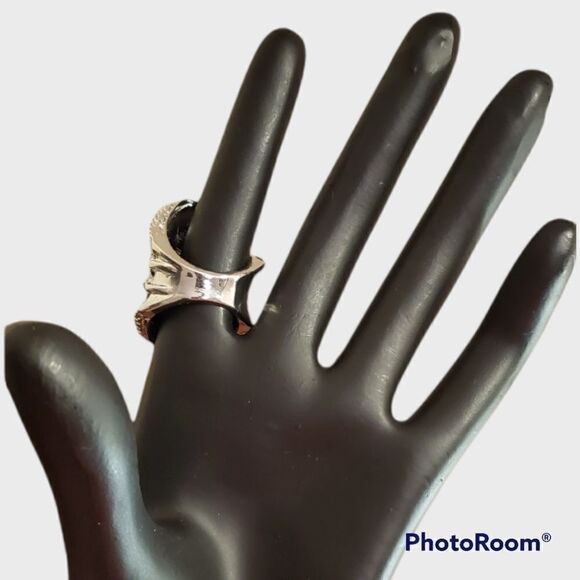 SILVER RHINESTONE STATEMENT RING various sizes - Picture 3 of 7